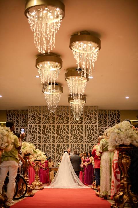 As melhores ideias e inspirações criativas de fotos de casamento registradas por fotógrafos profissionais de eventos da empresa Criativus Foto e Vídeo no Espaço Mansão Zurique: Fotos do momento da cerimônia'