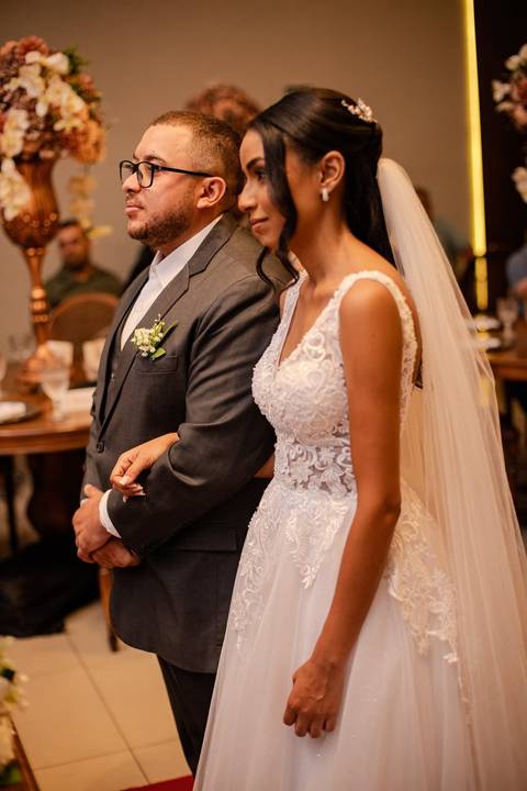 As melhores ideias e inspirações criativas de fotos de casamento registradas por fotógrafos profissionais de eventos da empresa Criativus Foto e Vídeo no Espaço Mansão Zurique: Fotos do momento da cerimônia'