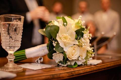 As melhores ideias e inspirações criativas de fotos de casamento registradas por fotógrafos profissionais de eventos da empresa Criativus Foto e Vídeo no Espaço Mansão Zurique: Fotos do momento da cerimônia'