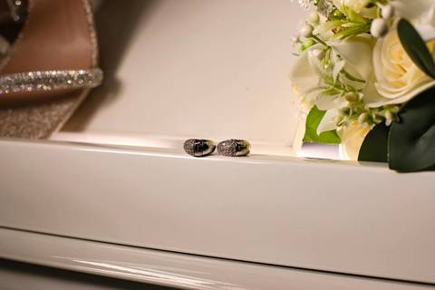 As melhores ideias e inspirações criativas de fotos de casamento registradas por fotógrafos profissionais de eventos da empresa Criativus Foto e Vídeo fotos do making of da noiva no Salão de Beleza Alpha Noivas'