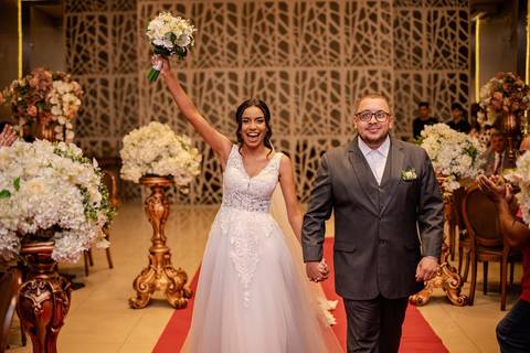 As melhores ideias e inspirações criativas de fotos de casamento registradas por fotógrafos profissionais de eventos da empresa Criativus Foto e Vídeo no Espaço Mansão Zurique: Fotos do momento da cerimônia'