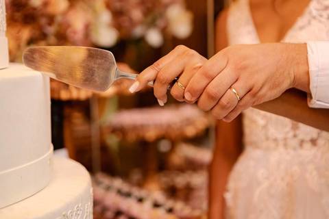 As melhores ideias e inspirações criativas de fotos de casamento registradas por fotógrafos profissionais de eventos da empresa Criativus Foto e Vídeo no Espaço Mansão Zurique: Fotos protocolares apenas os noivos'