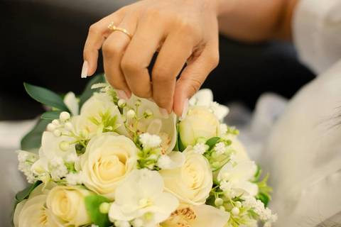 As melhores ideias e inspirações criativas de fotos de casamento registradas por fotógrafos profissionais de eventos da empresa Criativus Foto e Vídeo fotos do making of da noiva no Salão de Beleza Alpha Noivas'