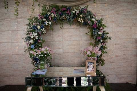 As melhores ideias e inspirações criativas de fotos de casamento registradas por fotógrafos profissionais de eventos da empresa Criativus Foto e Vídeo no Espaço Ana's Buffet: Fotos da decoração'