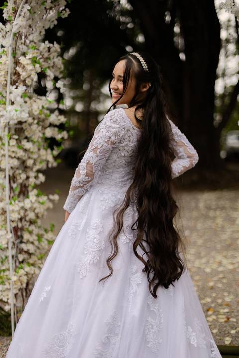 As melhores ideias e inspirações criativas de fotos de casamento registradas por fotógrafos profissionais de eventos da empresa Criativus Foto e Vídeo no Espaço Lindo Sítio & Eventos: Fotos da noiva'