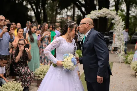 As melhores ideias e inspirações criativas de fotos de casamento registradas por fotógrafos profissionais de eventos da empresa Criativus Foto e Vídeo no Espaço Lindo Sítio & Eventos: Fotos do momento da cerimônia'