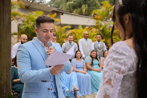 As melhores ideias e inspirações criativas de fotos de casamento registradas por fotógrafos profissionais de eventos da empresa Criativus Foto e Vídeo no Espaço Lindo Sítio & Eventos: Fotos do momento da cerimônia'