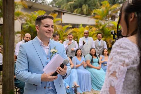 As melhores ideias e inspirações criativas de fotos de casamento registradas por fotógrafos profissionais de eventos da empresa Criativus Foto e Vídeo no Espaço Lindo Sítio & Eventos: Fotos do momento da cerimônia'