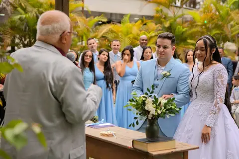 As melhores ideias e inspirações criativas de fotos de casamento registradas por fotógrafos profissionais de eventos da empresa Criativus Foto e Vídeo no Espaço Lindo Sítio & Eventos: Fotos do momento da cerimônia'