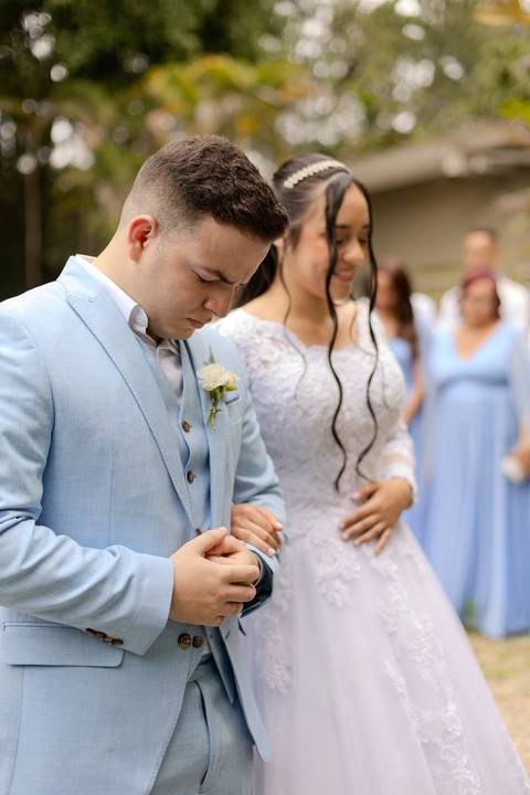 As melhores ideias e inspirações criativas de fotos de casamento registradas por fotógrafos profissionais de eventos da empresa Criativus Foto e Vídeo no Espaço Lindo Sítio & Eventos: Fotos do momento da cerimônia'