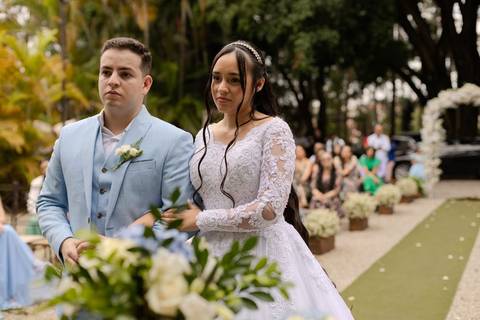 As melhores ideias e inspirações criativas de fotos de casamento registradas por fotógrafos profissionais de eventos da empresa Criativus Foto e Vídeo no Espaço Lindo Sítio & Eventos: Fotos do momento da cerimônia'