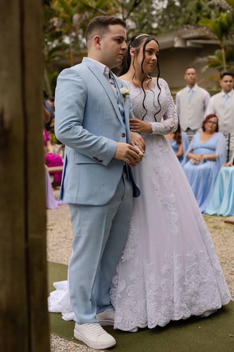 As melhores ideias e inspirações criativas de fotos de casamento registradas por fotógrafos profissionais de eventos da empresa Criativus Foto e Vídeo no Espaço Lindo Sítio & Eventos: Fotos do momento da cerimônia'