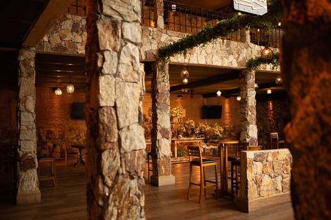 As melhores ideias e inspirações criativas de fotos de casamento registradas por fotógrafos profissionais de eventos da empresa Criativus Foto e Vídeo no Espaço Sem Igual Eventos: Fotos do ambiente do espaço'