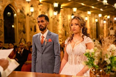 As melhores ideias e inspirações criativas de fotos de casamento registradas por fotógrafos profissionais de eventos da empresa Criativus Foto e Vídeo no Espaço Sem Igual Eventos: Fotos do momento da cerimônia'