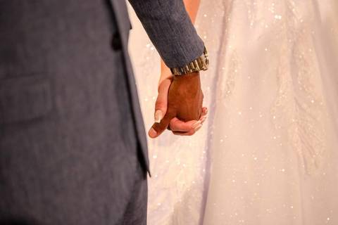 As melhores ideias e inspirações criativas de fotos de casamento registradas por fotógrafos profissionais de eventos da empresa Criativus Foto e Vídeo no Espaço Sem Igual Eventos: Fotos do momento da cerimônia'