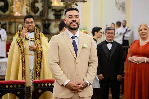 As melhores ideias e inspirações criativas de fotos de casamento registradas por fotógrafos profissionais de eventos da empresa Criativus Foto e Vídeo na Igreja Matriz Santa Ana: Fotos do momento da cerimônia'