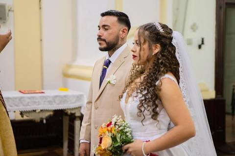 As melhores ideias e inspirações criativas de fotos de casamento registradas por fotógrafos profissionais de eventos da empresa Criativus Foto e Vídeo na Igreja Matriz Santa Ana: Fotos do momento da cerimônia'