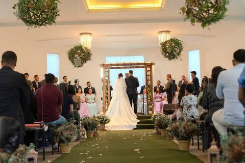 As melhores ideias e inspirações criativas de fotos de casamento registradas por fotógrafos profissionais de eventos da empresa Criativus Foto e Vídeo no Espaço Espaço Sausalito: Fotos do momento da cerimônia'