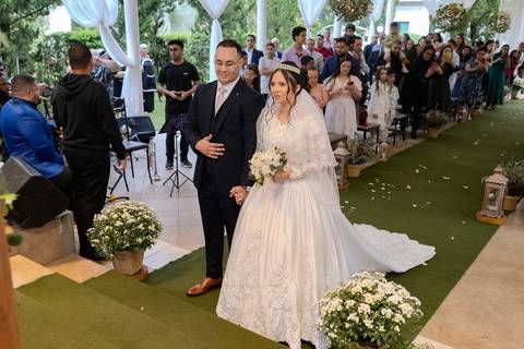 As melhores ideias e inspirações criativas de fotos de casamento registradas por fotógrafos profissionais de eventos da empresa Criativus Foto e Vídeo no Espaço Espaço Sausalito: Fotos do momento da cerimônia'