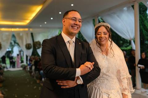 As melhores ideias e inspirações criativas de fotos de casamento registradas por fotógrafos profissionais de eventos da empresa Criativus Foto e Vídeo no Espaço Espaço Sausalito: Fotos do momento da cerimônia'