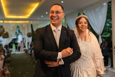 As melhores ideias e inspirações criativas de fotos de casamento registradas por fotógrafos profissionais de eventos da empresa Criativus Foto e Vídeo no Espaço Espaço Sausalito: Fotos do momento da cerimônia'