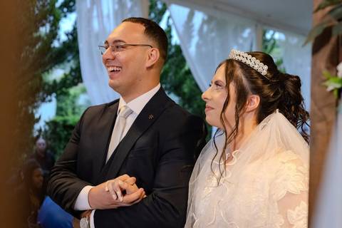 As melhores ideias e inspirações criativas de fotos de casamento registradas por fotógrafos profissionais de eventos da empresa Criativus Foto e Vídeo no Espaço Espaço Sausalito: Fotos do momento da cerimônia'