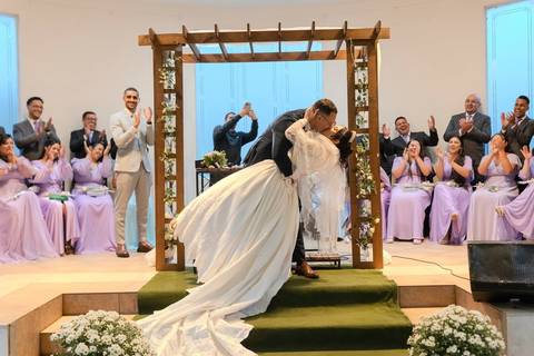 As melhores ideias e inspirações criativas de fotos de casamento registradas por fotógrafos profissionais de eventos da empresa Criativus Foto e Vídeo no Espaço Espaço Sausalito: Fotos do momento da cerimônia'
