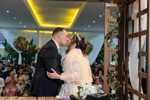 As melhores ideias e inspirações criativas de fotos de casamento registradas por fotógrafos profissionais de eventos da empresa Criativus Foto e Vídeo no Espaço Espaço Sausalito: Fotos do momento da cerimônia'