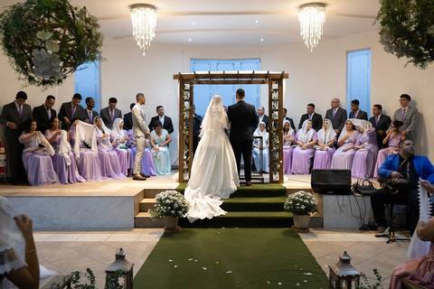 As melhores ideias e inspirações criativas de fotos de casamento registradas por fotógrafos profissionais de eventos da empresa Criativus Foto e Vídeo no Espaço Espaço Sausalito: Fotos do momento da cerimônia'