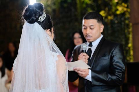 As melhores ideias e inspirações criativas de fotos de casamento registradas por fotógrafos profissionais de eventos da empresa Criativus Foto e Vídeo no Espaço Mariana Rui Barbosa: Fotos do momento da cerimônia'