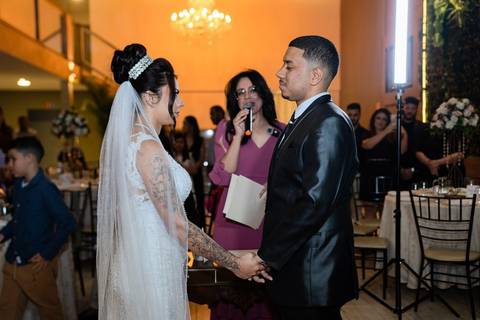 As melhores ideias e inspirações criativas de fotos de casamento registradas por fotógrafos profissionais de eventos da empresa Criativus Foto e Vídeo no Espaço Mariana Rui Barbosa: Fotos do momento da cerimônia'