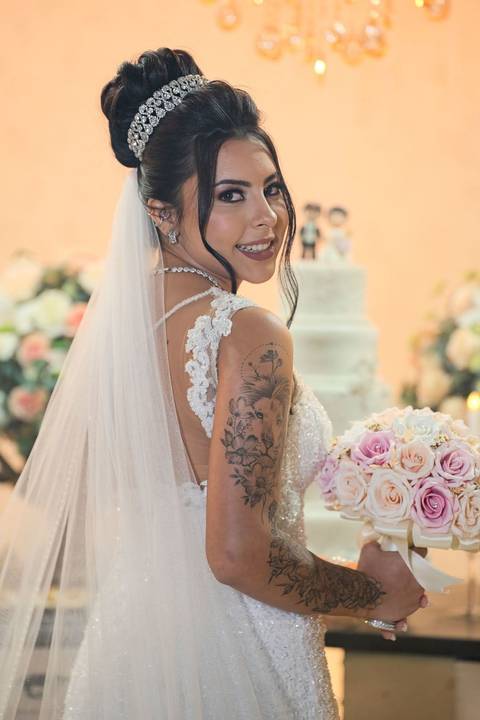 As melhores ideias e inspirações criativas de fotos de casamento registradas por fotógrafos profissionais de eventos da empresa Criativus Foto e Vídeo no Espaço Mariana Rui Barbosa: Fotos da noiva'