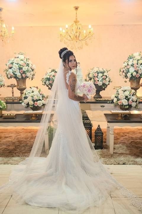 As melhores ideias e inspirações criativas de fotos de casamento registradas por fotógrafos profissionais de eventos da empresa Criativus Foto e Vídeo no Espaço Mariana Rui Barbosa: Fotos da noiva'