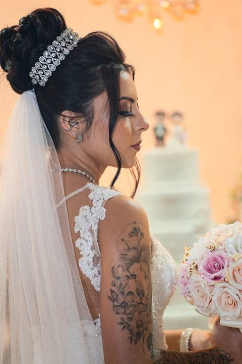 As melhores ideias e inspirações criativas de fotos de casamento registradas por fotógrafos profissionais de eventos da empresa Criativus Foto e Vídeo no Espaço Mariana Rui Barbosa: Fotos da noiva'