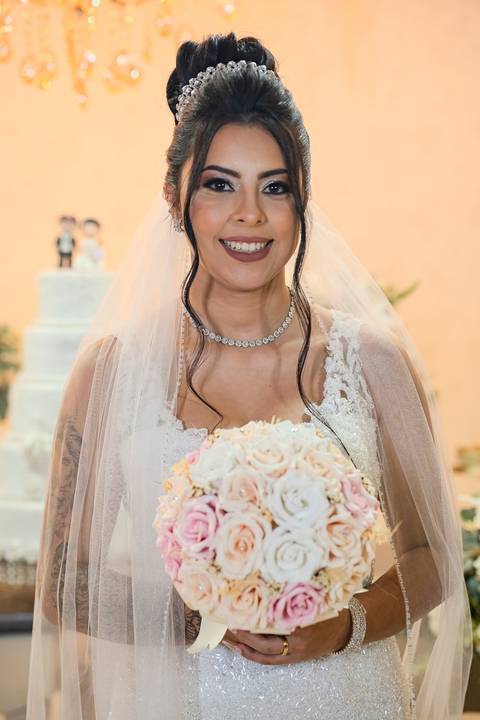 As melhores ideias e inspirações criativas de fotos de casamento registradas por fotógrafos profissionais de eventos da empresa Criativus Foto e Vídeo no Espaço Mariana Rui Barbosa: Fotos da noiva'