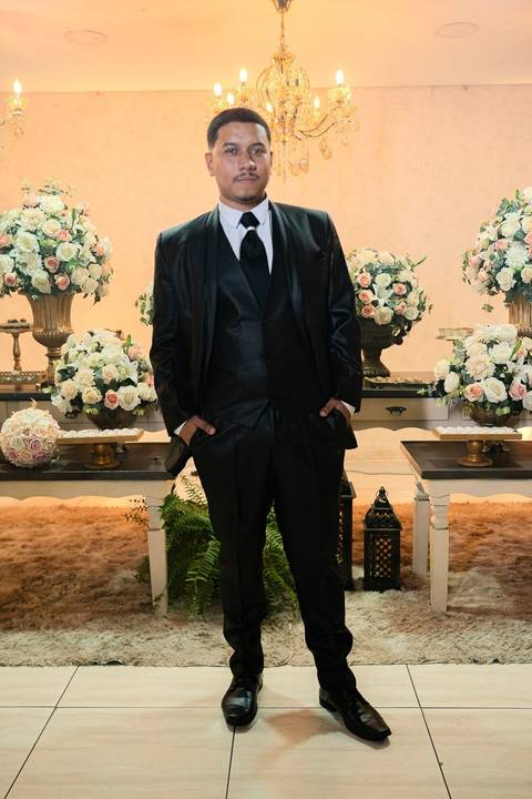 As melhores ideias e inspirações criativas de fotos de casamento registradas por fotógrafos profissionais de eventos da empresa Criativus Foto e Vídeo no Espaço Mariana Rui Barbosa: Fotos do noivo'