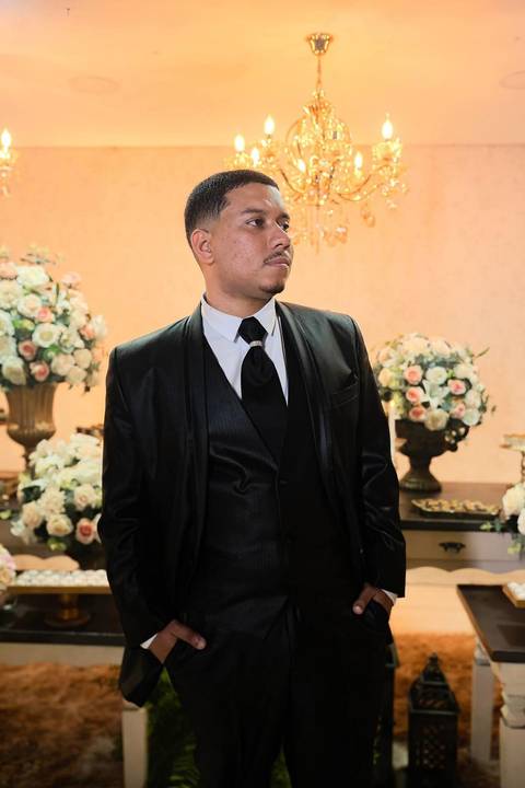 As melhores ideias e inspirações criativas de fotos de casamento registradas por fotógrafos profissionais de eventos da empresa Criativus Foto e Vídeo no Espaço Mariana Rui Barbosa: Fotos do noivo'