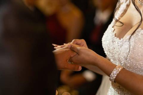 As melhores ideias e inspirações criativas de fotos de casamento registradas por fotógrafos profissionais de eventos da empresa Criativus Foto e Vídeo no Espaço Mariana Rui Barbosa: Fotos do momento da cerimônia'