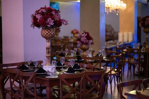 As melhores ideias e inspirações criativas de fotos de casamento registradas por fotógrafos profissionais de eventos da empresa Criativus Foto e Vídeo no Espaço Buffet Montello: Fotos da decoração'