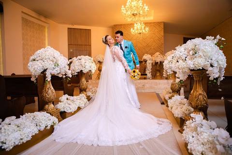 As melhores ideias e inspirações criativas de fotos de casamento registradas por fotógrafos profissionais de eventos da empresa Criativus Foto e Vídeo no Espaço Buffet Montello: Fotos protocolares dos noivos na cerimônia '