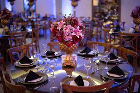 As melhores ideias e inspirações criativas de fotos de casamento registradas por fotógrafos profissionais de eventos da empresa Criativus Foto e Vídeo no Espaço Buffet Montello: Fotos da decoração'