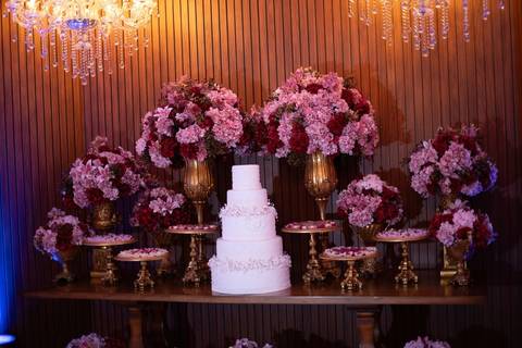 As melhores ideias e inspirações criativas de fotos de casamento registradas por fotógrafos profissionais de eventos da empresa Criativus Foto e Vídeo no Espaço Buffet Montello: Fotos da decoração'