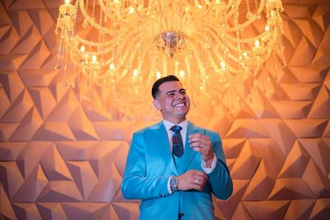 As melhores ideias e inspirações criativas de fotos de casamento registradas por fotógrafos profissionais de eventos da empresa Criativus Foto e Vídeo no Espaço Buffet Montello: Fotos do making of do noivo'