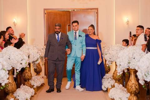 As melhores ideias e inspirações criativas de fotos de casamento registradas por fotógrafos profissionais de eventos da empresa Criativus Foto e Vídeo no Espaço Buffet Montello: Fotos do momento da cerimônia'