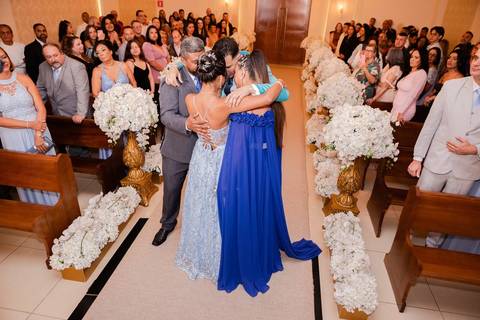 As melhores ideias e inspirações criativas de fotos de casamento registradas por fotógrafos profissionais de eventos da empresa Criativus Foto e Vídeo no Espaço Buffet Montello: Fotos do momento da cerimônia'