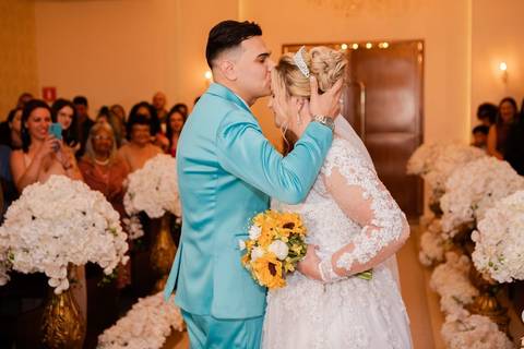 As melhores ideias e inspirações criativas de fotos de casamento registradas por fotógrafos profissionais de eventos da empresa Criativus Foto e Vídeo no Espaço Buffet Montello: Fotos do momento da cerimônia'