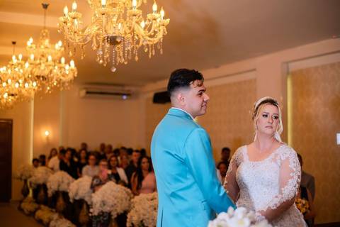 As melhores ideias e inspirações criativas de fotos de casamento registradas por fotógrafos profissionais de eventos da empresa Criativus Foto e Vídeo no Espaço Buffet Montello: Fotos do momento da cerimônia'