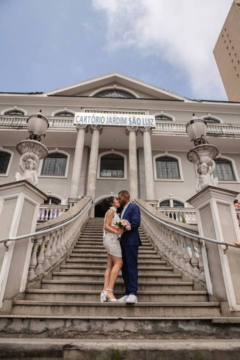 As melhores ideias e inspirações criativas de fotos de casamento civil registradas por fotógrafos profissionais de eventos da empresa Criativus Foto e Vídeo no Cartório do Jardim São Luiz'