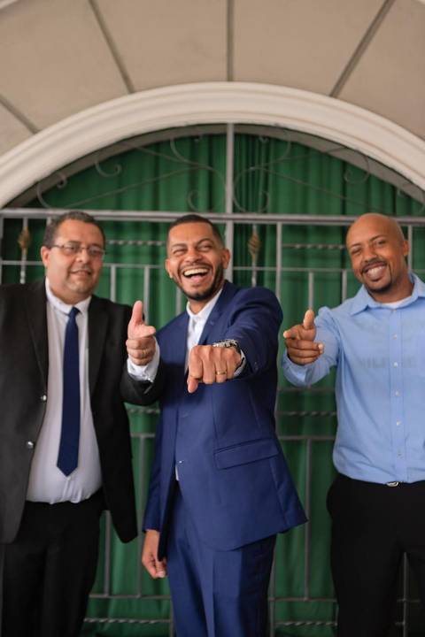 As melhores ideias e inspirações criativas de fotos de casamento civil registradas por fotógrafos profissionais de eventos da empresa Criativus Foto e Vídeo no Cartório do Jardim São Luiz'