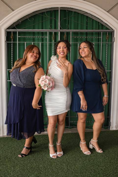 As melhores ideias e inspirações criativas de fotos de casamento civil registradas por fotógrafos profissionais de eventos da empresa Criativus Foto e Vídeo no Cartório do Jardim São Luiz'